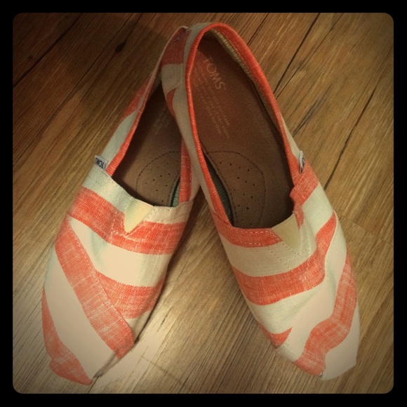 TOMS never worn
