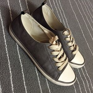H&M Shoes - H&M Grey Sneakers H&M Shoes - H&M Grey Sneakers