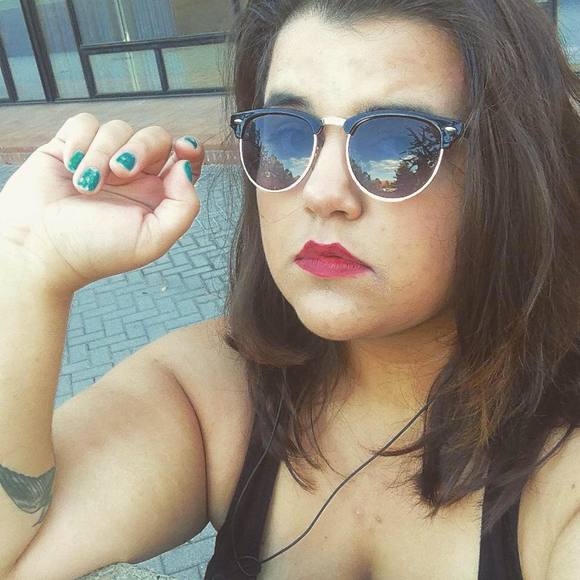Meet your Posher, Leyla
