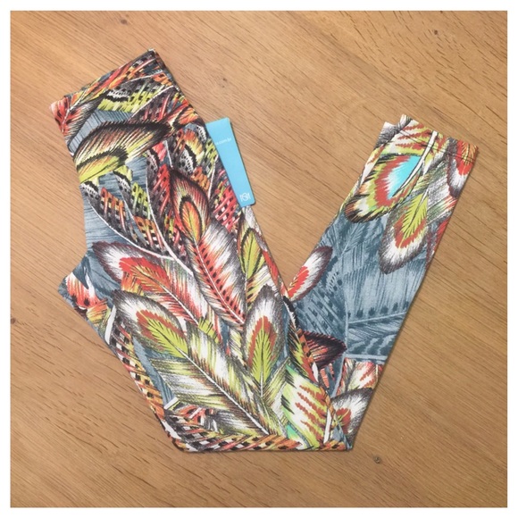 Boho Tribal Feather Pattern Yoga Leggings