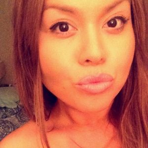 Meet your Posher, Candice