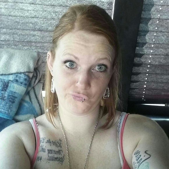 Meet your Posher, Jessica - Picture 1 of 1