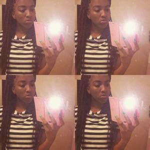 Meet your Posher, Vanessa