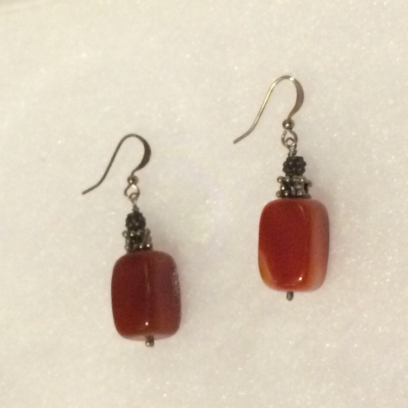 Beautiful earrings - Picture 2 of 2