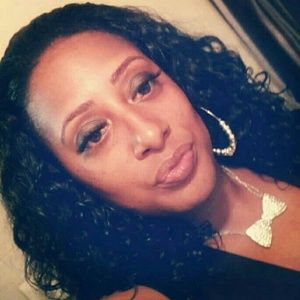 Meet your Posher, Aisha