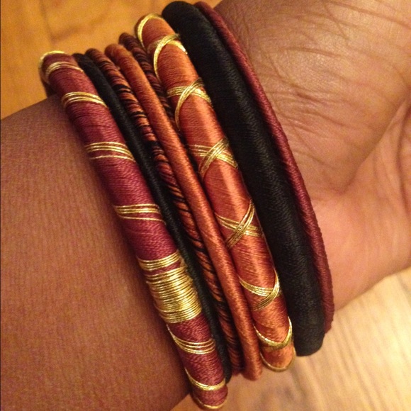 Seven soft bangle Cocoa Set.