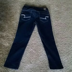 American Eagle dark denim size 6 capris