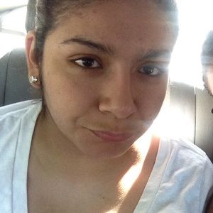 Meet your Posher, Nayeli