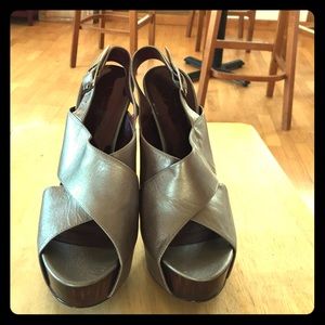 Jessica Simpson heels