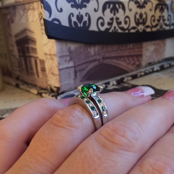 Swiss Crystal Wedding Set - Picture 2 of 4