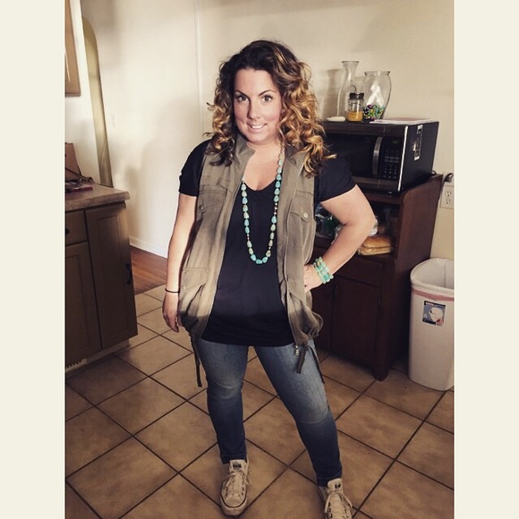 MEET THE POSHER - Picture 2 of 4