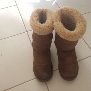 brown uggs