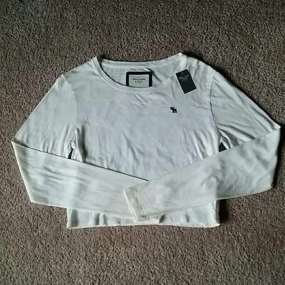 White long sleeve crop top