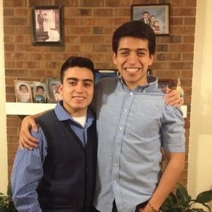 Meet your Posher, Santos