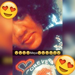 Meet your Posher, Meya