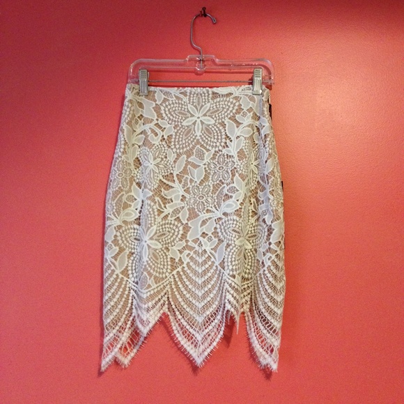 SOLD 💋 - Picture 3 of 3