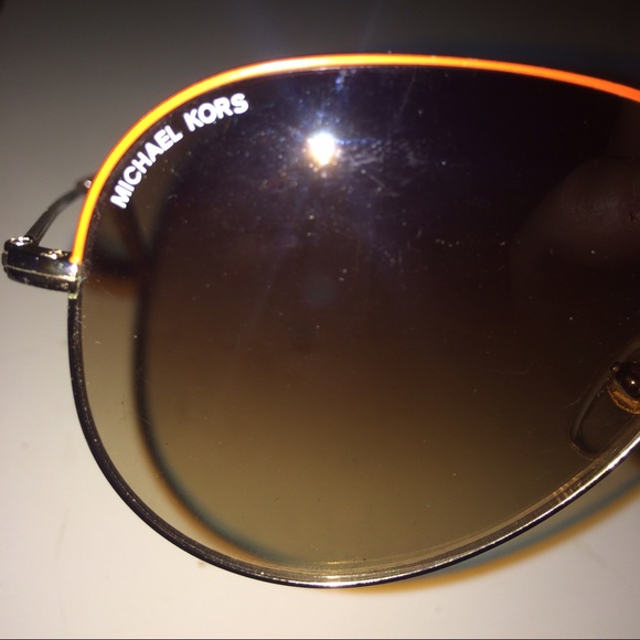Michael kors sunglasses with orange top rim - Picture 2 of 3