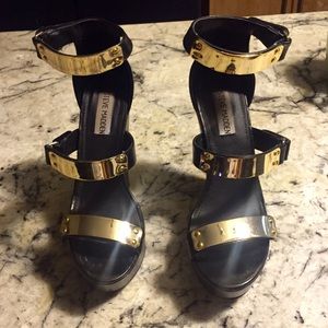 Steve Madden Golden Panel Wedges