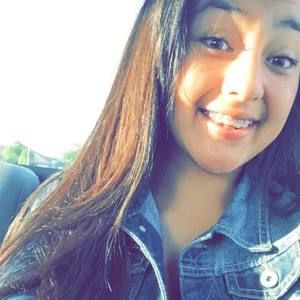 Meet your Posher, Daniela