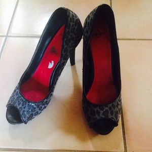 Leopard Heels 8.5