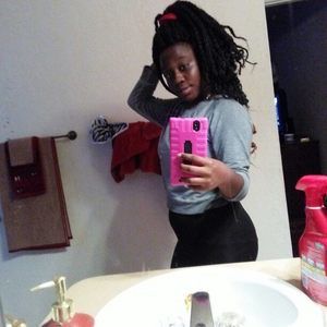 Meet your Posher, Love