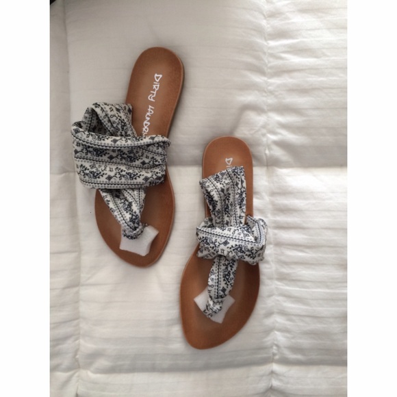 NWT Boho Sandal