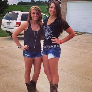 Meet your Posher, Monique