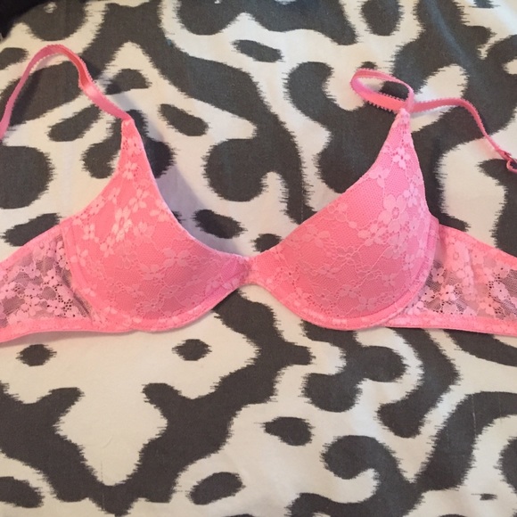 VS PINK bright pink lace bra