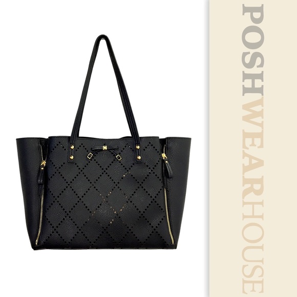 Jessica Simpson Handbags - JESSICA SIMPSON Black Lolita Tote w/ Opntl' Pouch