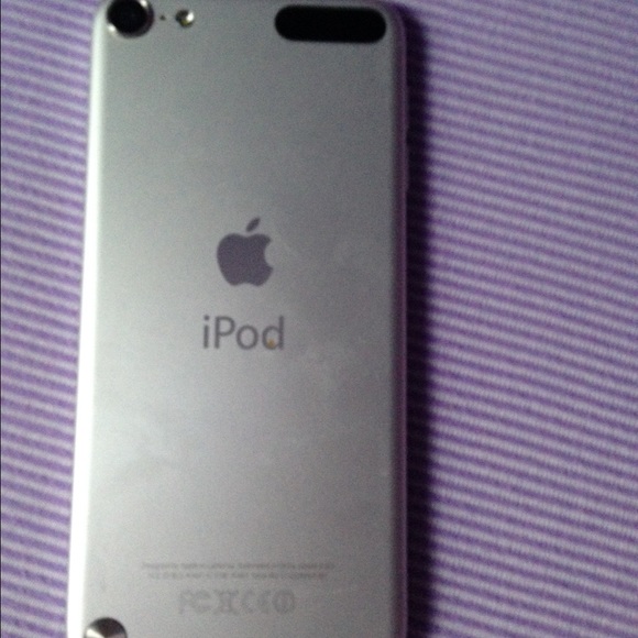 iPod touch 5th generation - Picture 2 of 2