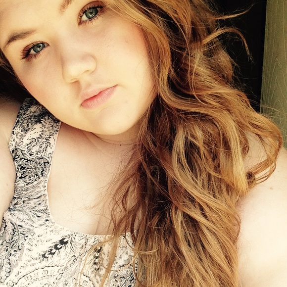 Meet your Posher, Emma - Picture 2 of 4