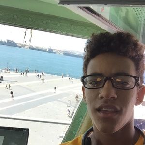 Meet your Posher, Kamron
