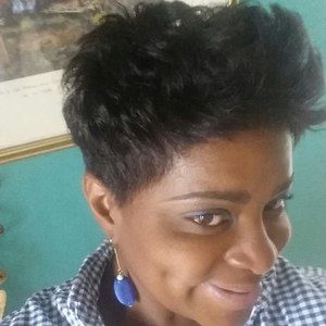 Meet your Posher, Pauline