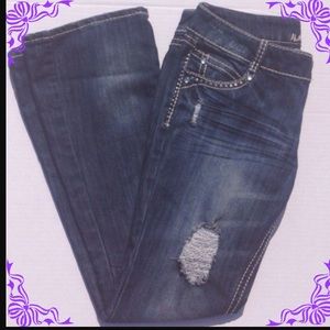 Almost famous distressed Jeans