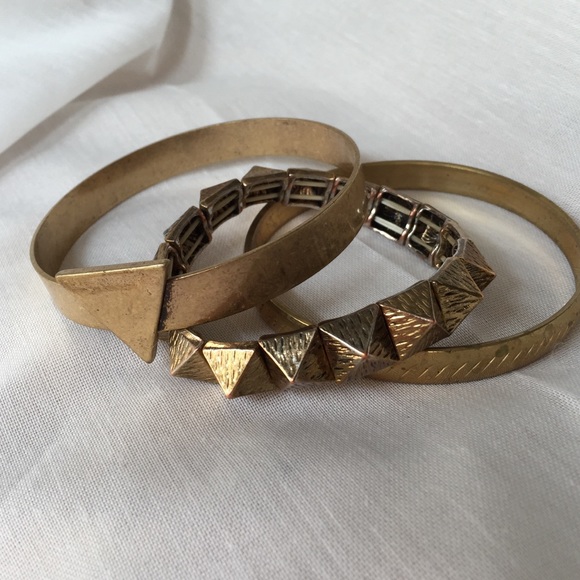 Gold fashion jewelry