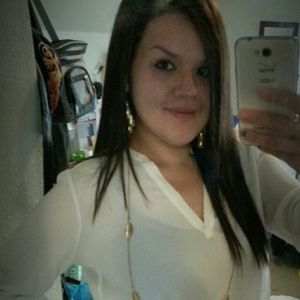 Meet your Posher, Yasmin