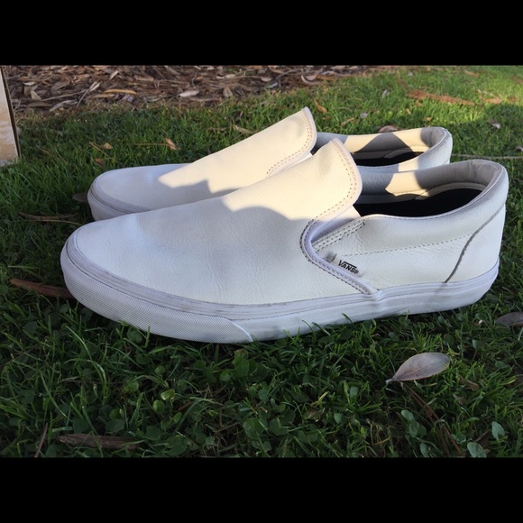 white slip on vans size 5