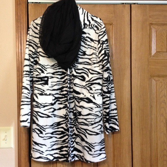 WHBM black white coat