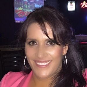 Meet your Posher, Yolanda