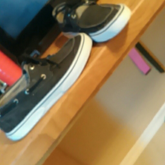 Sperrys - Picture 2 of 3