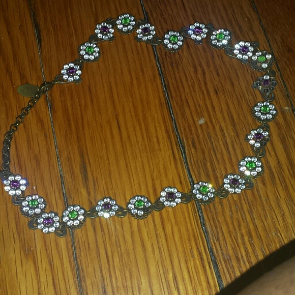 Sparkly flowered choker
