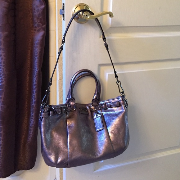 Not For sale Shoulder strap to Metallic Coach Bag - Picture 2 of 4