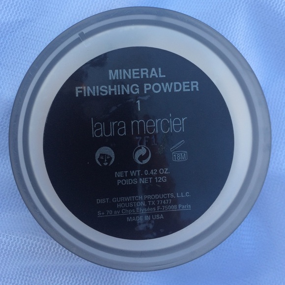 Laura mercier mineral finishing powder 1 brand new