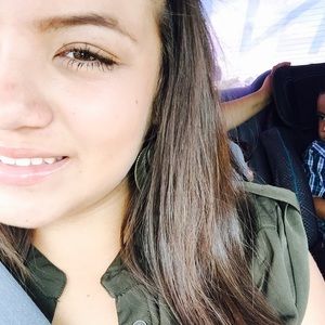 Meet your Posher, Azucena