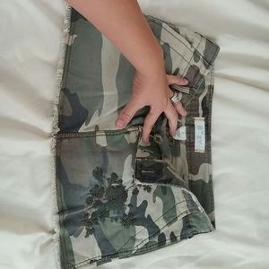 PRICE DROP Roxy Camo Skirt