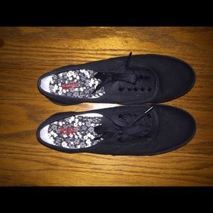 "LUNEA OXFORD" ALL BLACK SNEAKERS