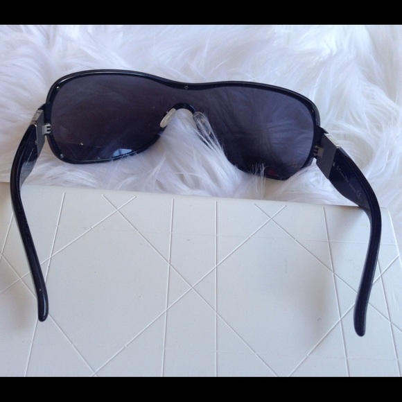 Christian Dior Mother of Pearl Black Sunglasses main image 4