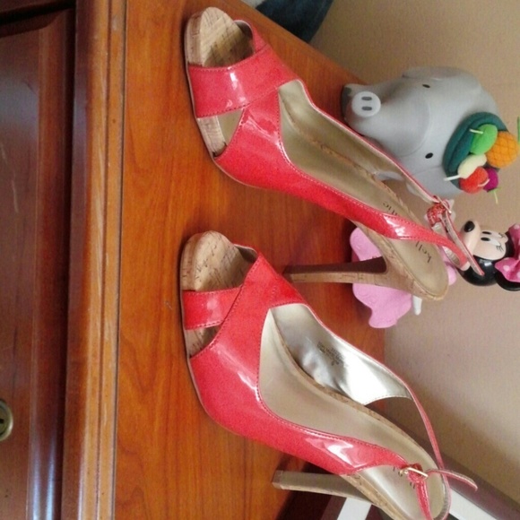 Heels - Picture 2 of 2