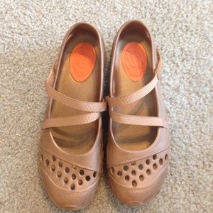 Skechers rubber Mary Jane & Old Navy leggings