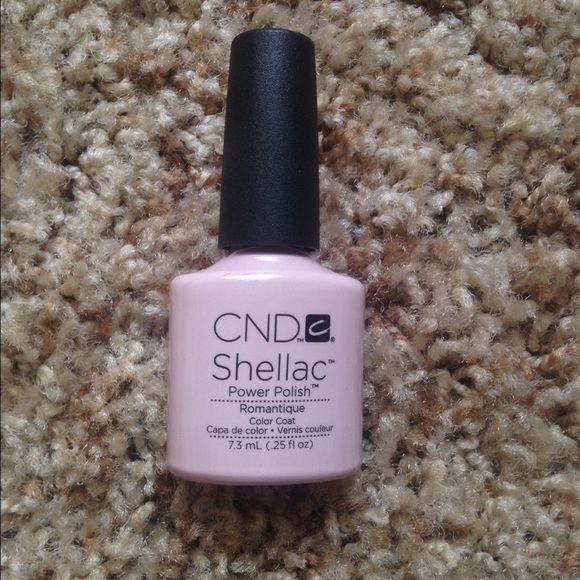 CND shellac nail color in Romantique